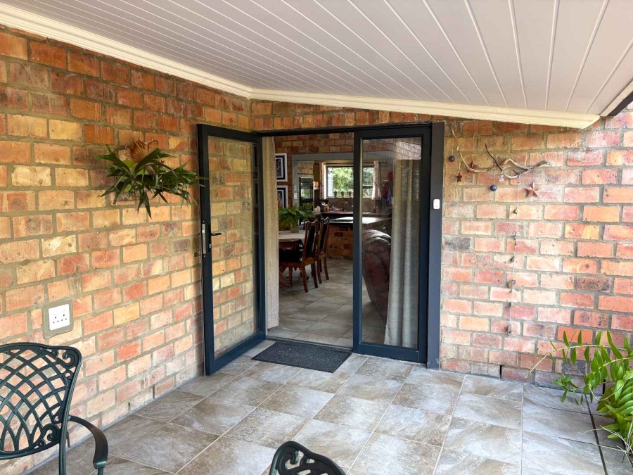 3 Bedroom Property for Sale in Stilbaai Wes Western Cape
